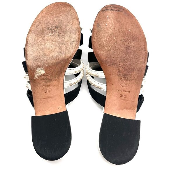 Chanel CC Logo Grosgrain Leather Pearl Straps Mules Sandals White/Black EU 38.5 - Picture 11 of 11